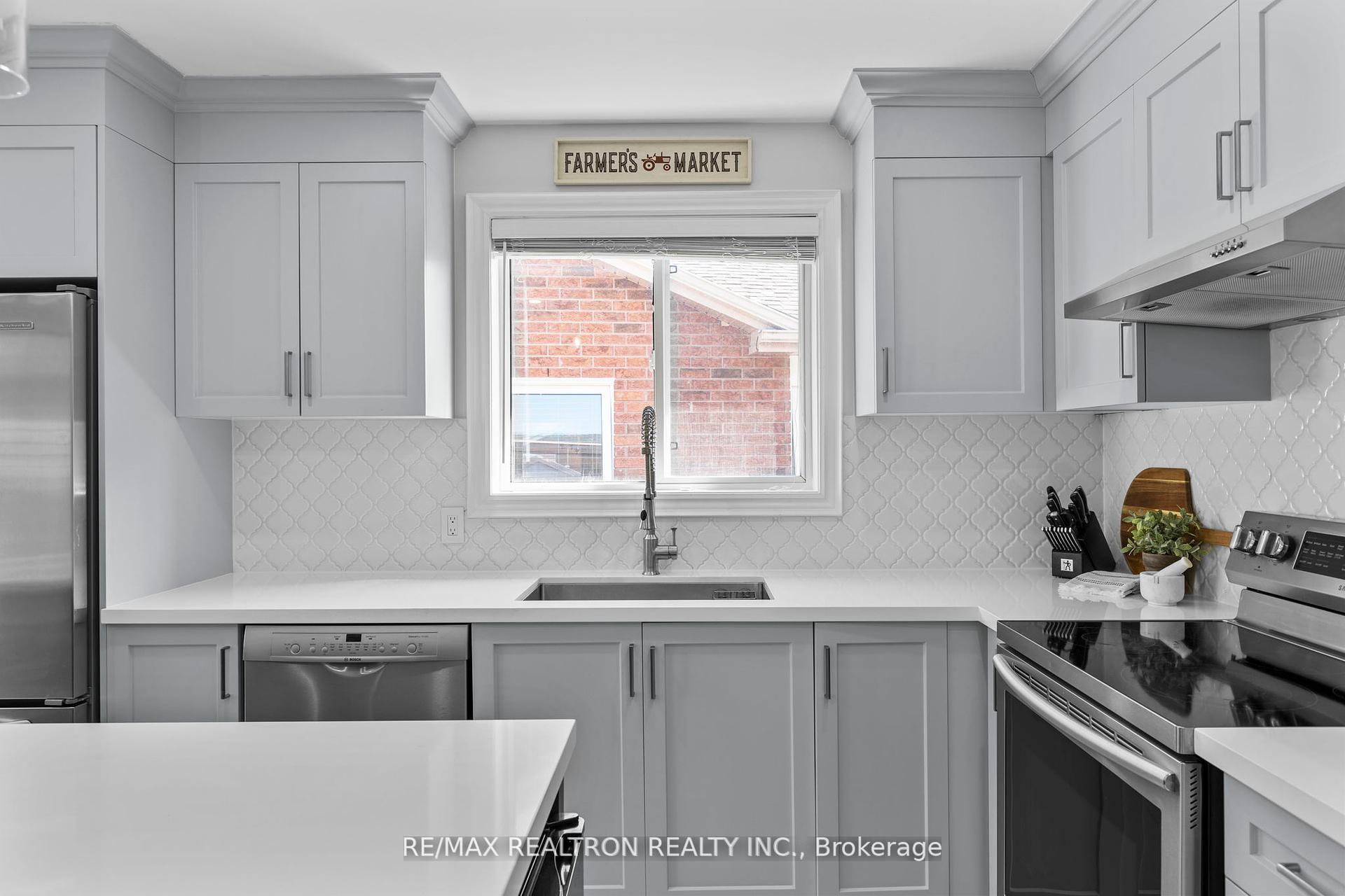 Photo 16 of 63 Butternut Drive, Barrie, Holly — HOMEH