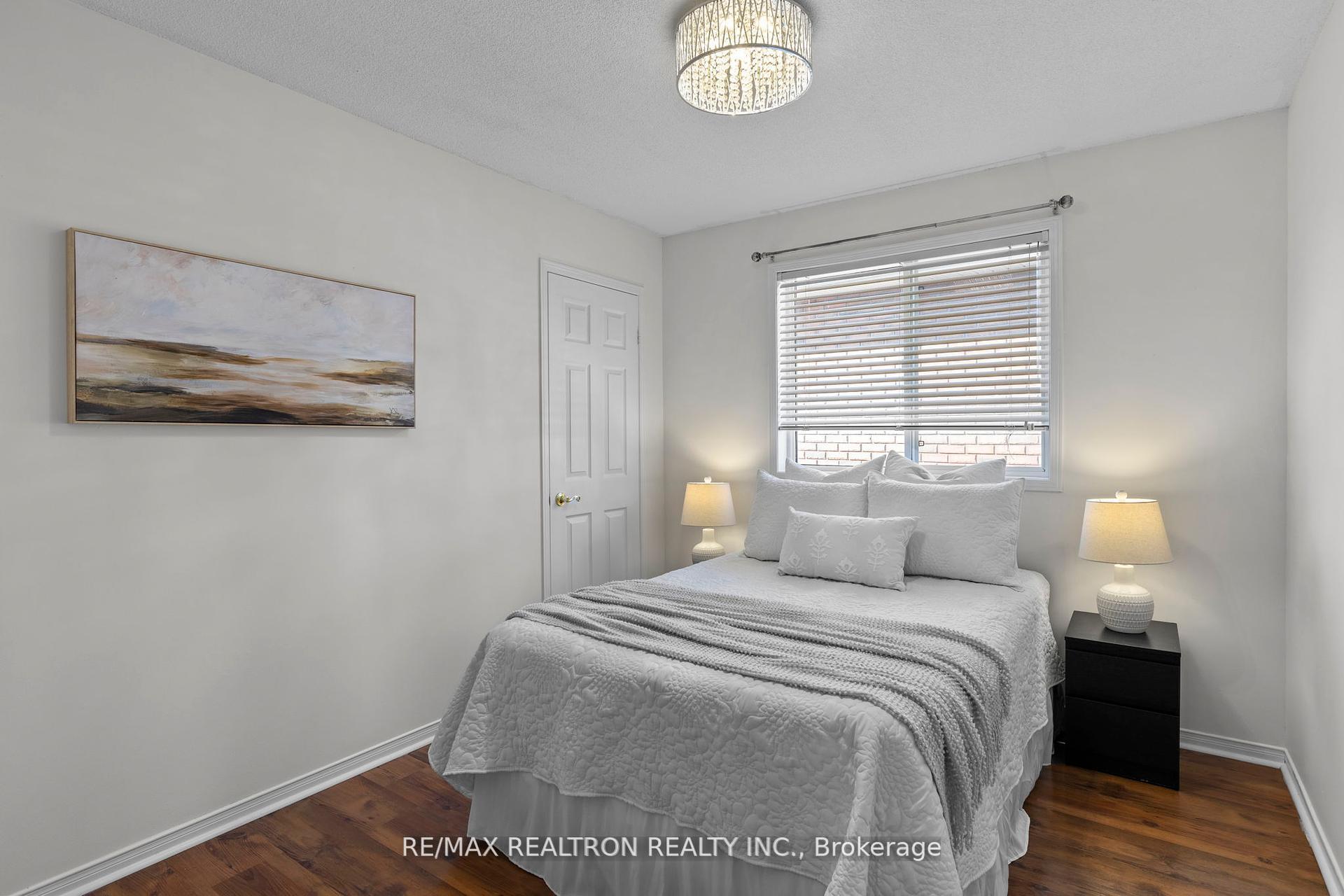 Photo 17 of 63 Butternut Drive, Barrie, Holly — HOMEH