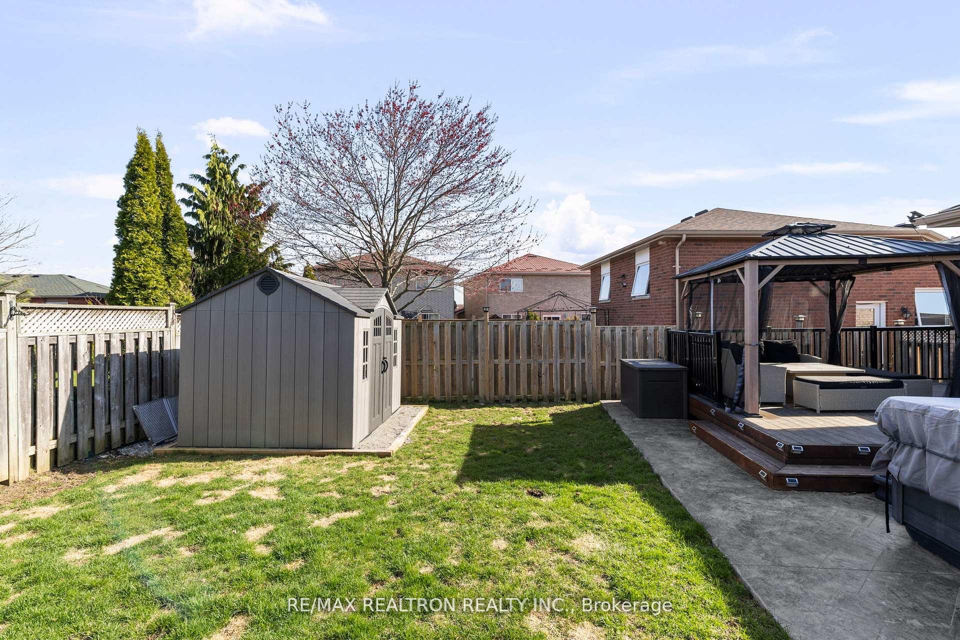 Photo 29 of 63 Butternut Drive, Barrie, Holly — HOMEH