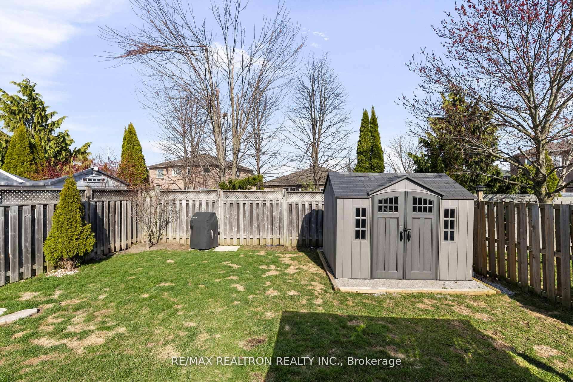 Photo 31 of 63 Butternut Drive, Barrie, Holly — HOMEH
