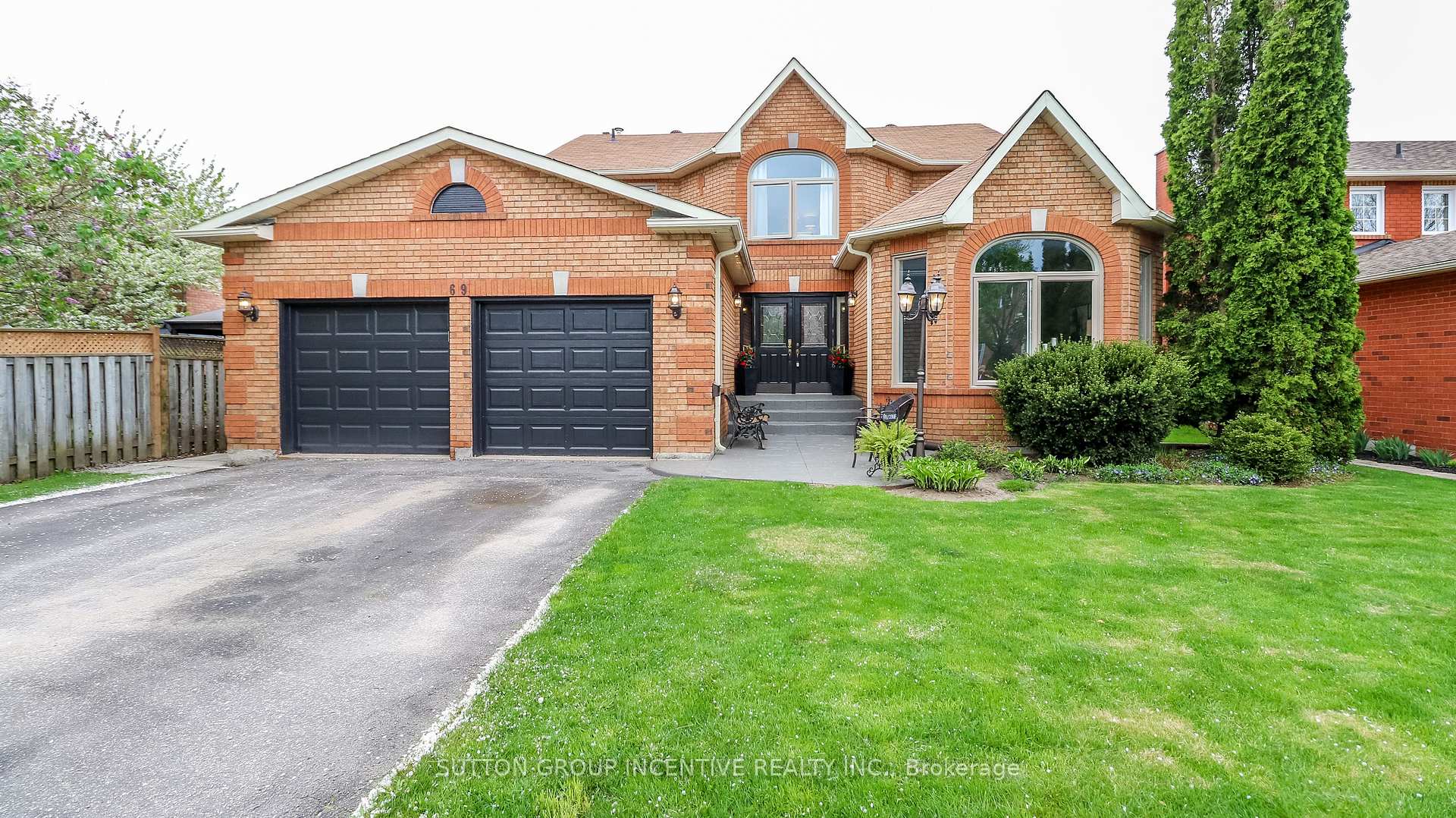 Photo 1 of 69 Brushwood Crescent, Barrie, Bayshore — HOMEH