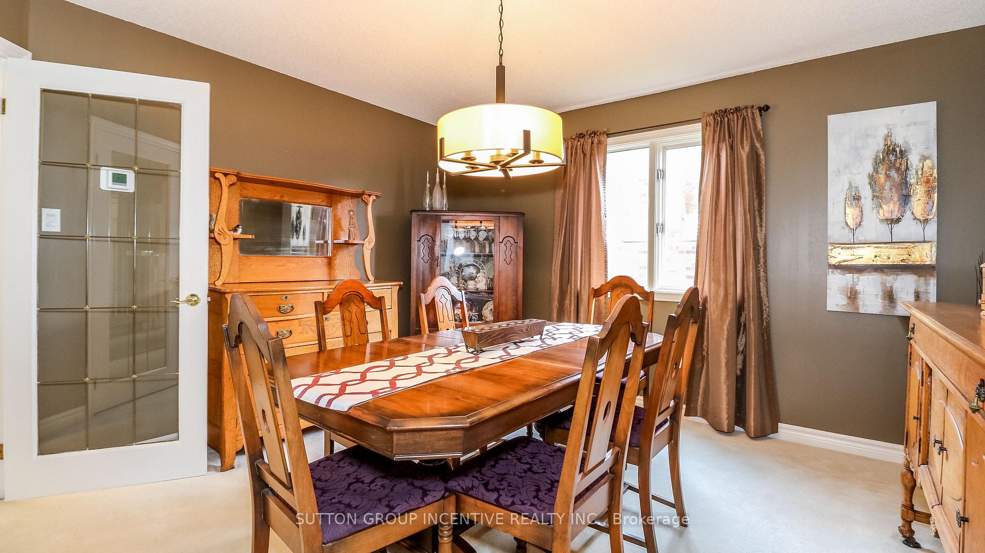 Photo 6 of 69 Brushwood Crescent, Barrie, Bayshore — HOMEH