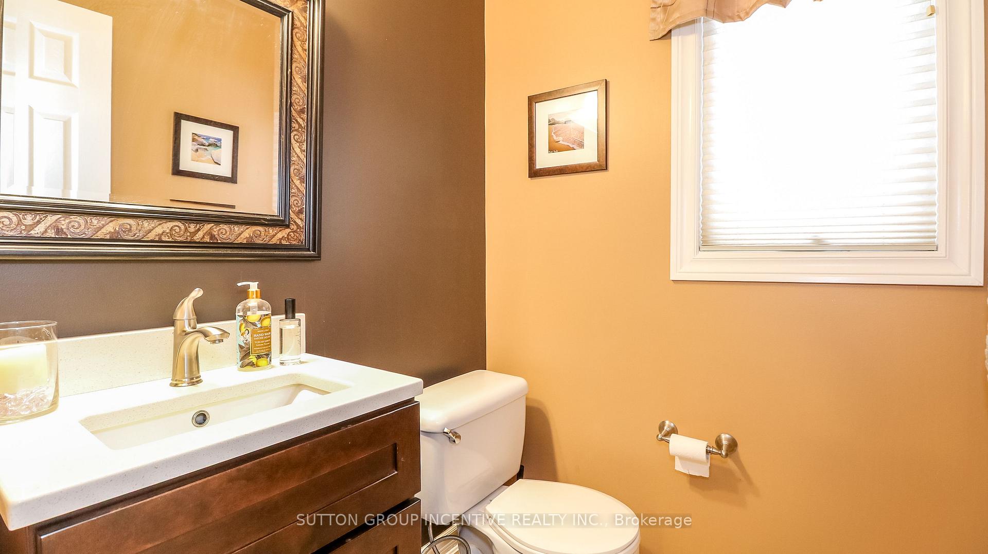Photo 10 of 69 Brushwood Crescent, Barrie, Bayshore — HOMEH