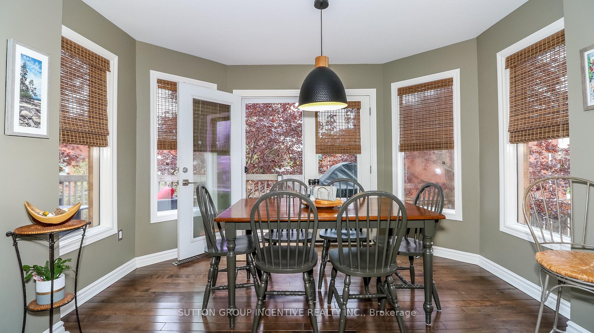 Photo 17 of 69 Brushwood Crescent, Barrie, Bayshore — HOMEH