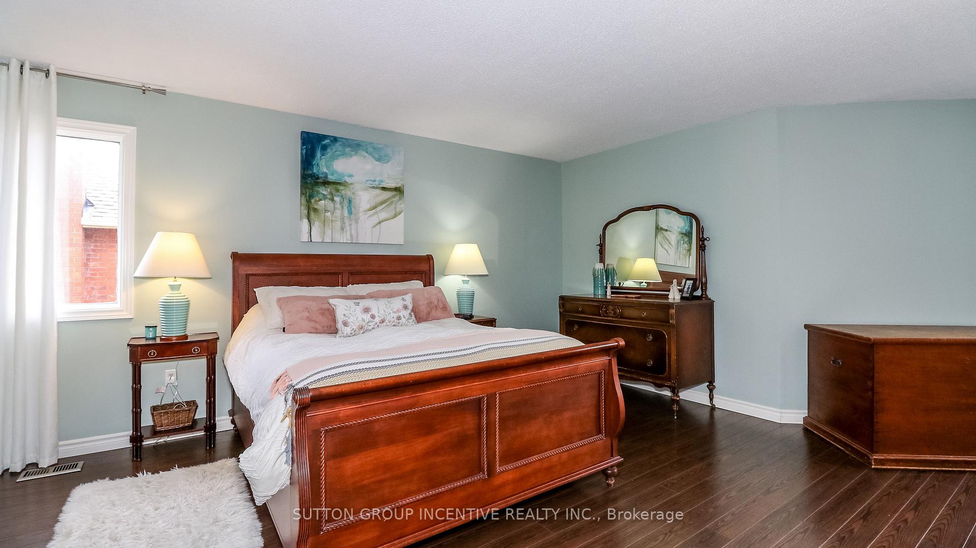 Photo 22 of 69 Brushwood Crescent, Barrie, Bayshore — HOMEH