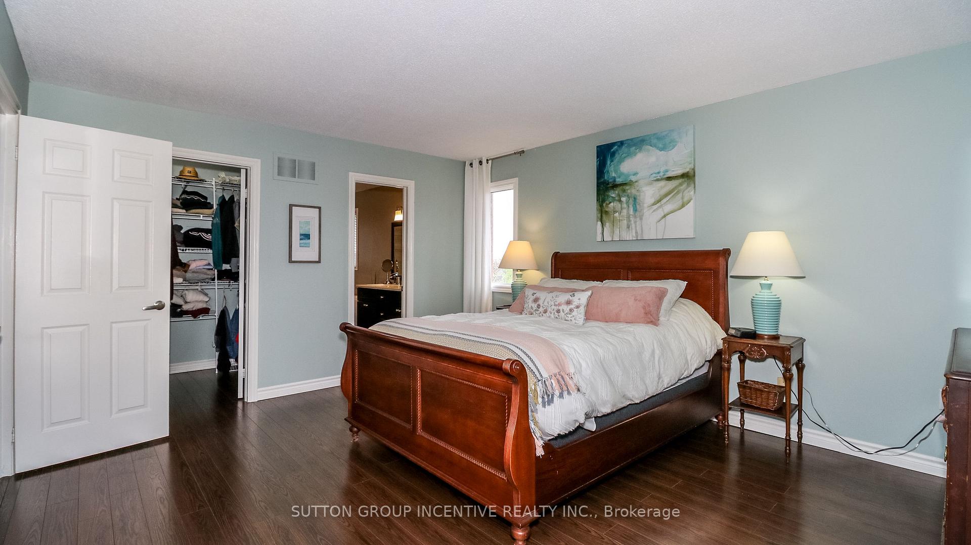 Photo 24 of 69 Brushwood Crescent, Barrie, Bayshore — HOMEH