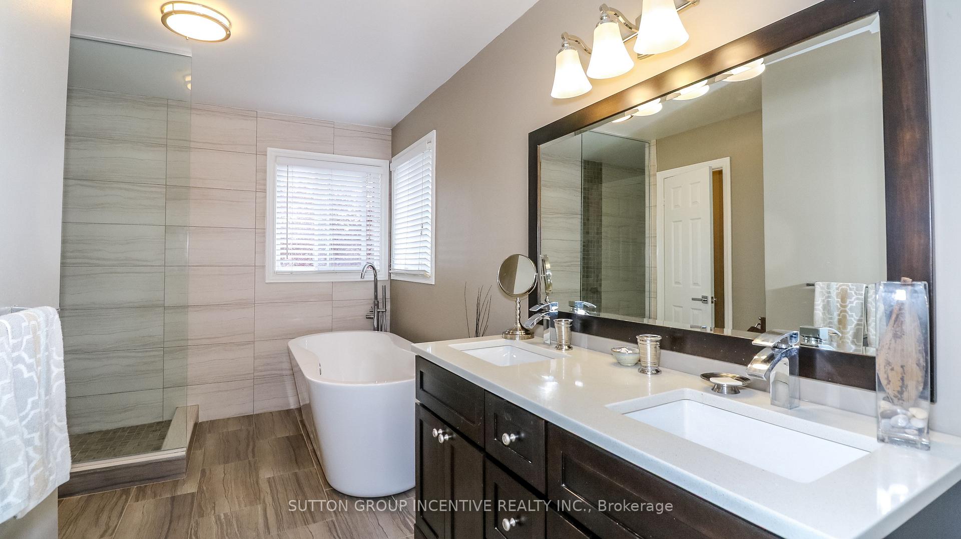 Photo 25 of 69 Brushwood Crescent, Barrie, Bayshore — HOMEH