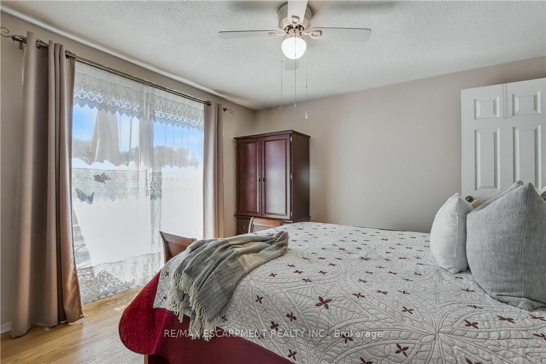 Photo 20 of 79 Gardiner Drive, Hamilton, Gilkson — HOMEH