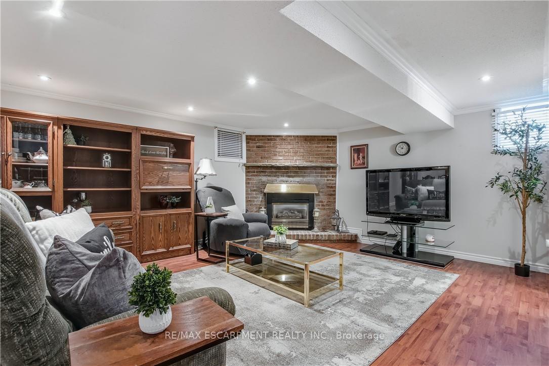 Photo 24 of 79 Gardiner Drive, Hamilton, Gilkson — HOMEH