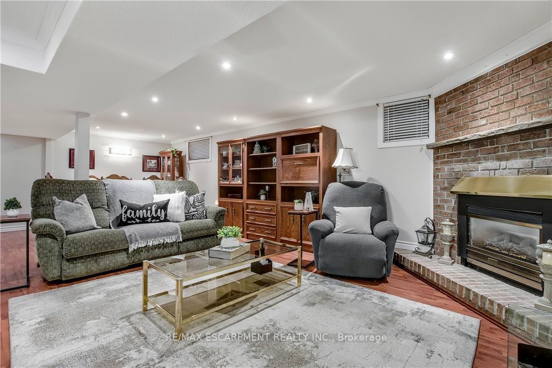 Photo 25 of 79 Gardiner Drive, Hamilton, Gilkson — HOMEH