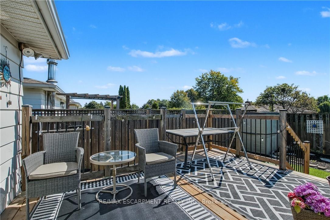 Photo 35 of 79 Gardiner Drive, Hamilton, Gilkson — HOMEH