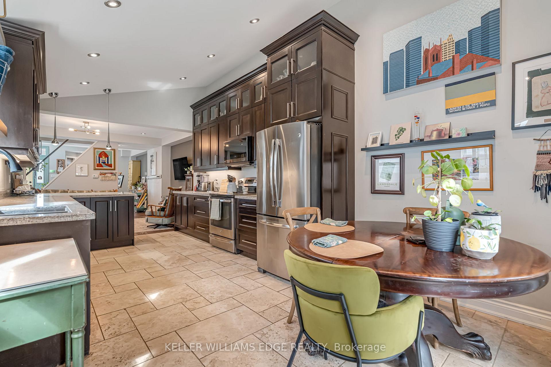 Photo 13 of 108 Emerald Street N, Hamilton, Landsdale — HOMEH