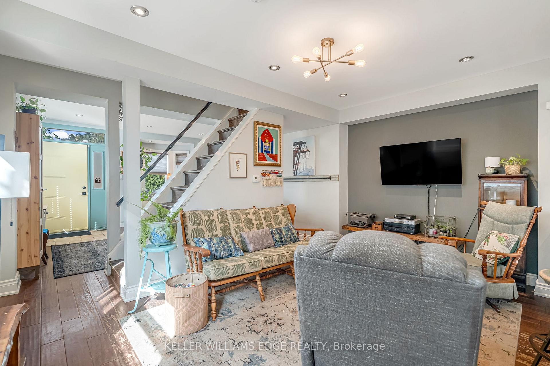 Photo 18 of 108 Emerald Street N, Hamilton, Landsdale — HOMEH