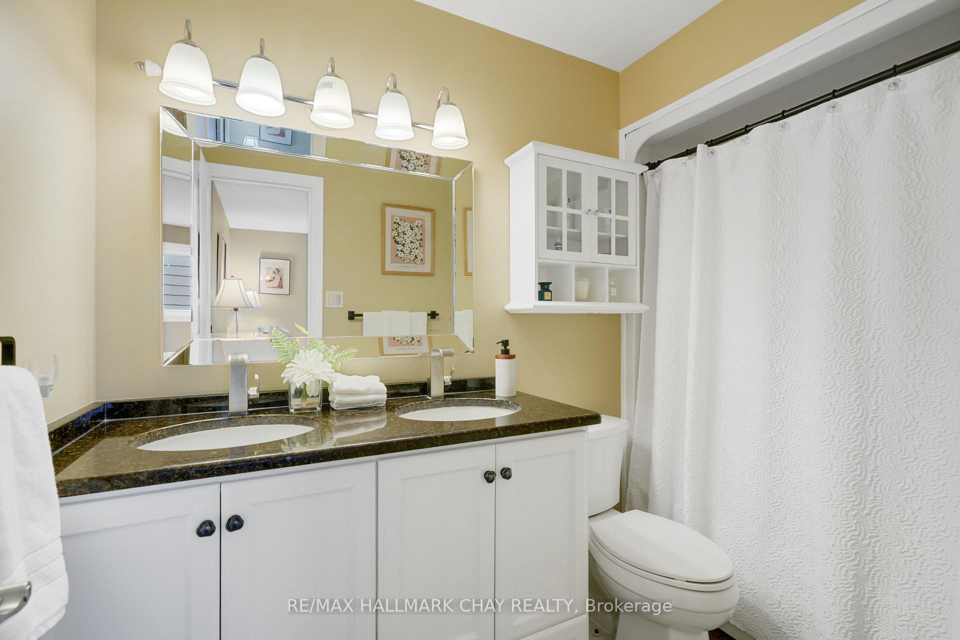 Photo 15 of 135 Fox Run, Barrie, Letitia Heights — HOMEH