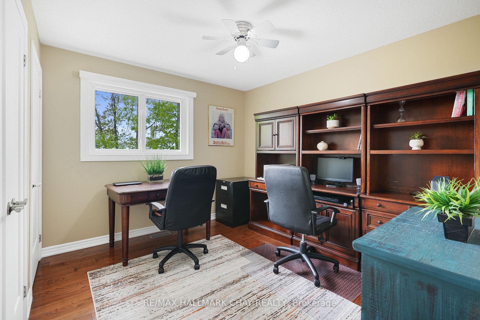 Photo 16 of 135 Fox Run, Barrie, Letitia Heights — HOMEH