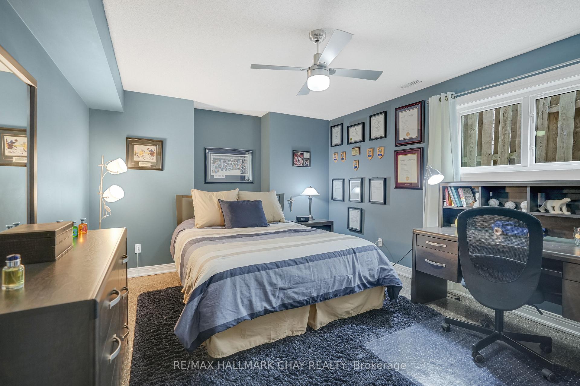 Photo 23 of 135 Fox Run, Barrie, Letitia Heights — HOMEH