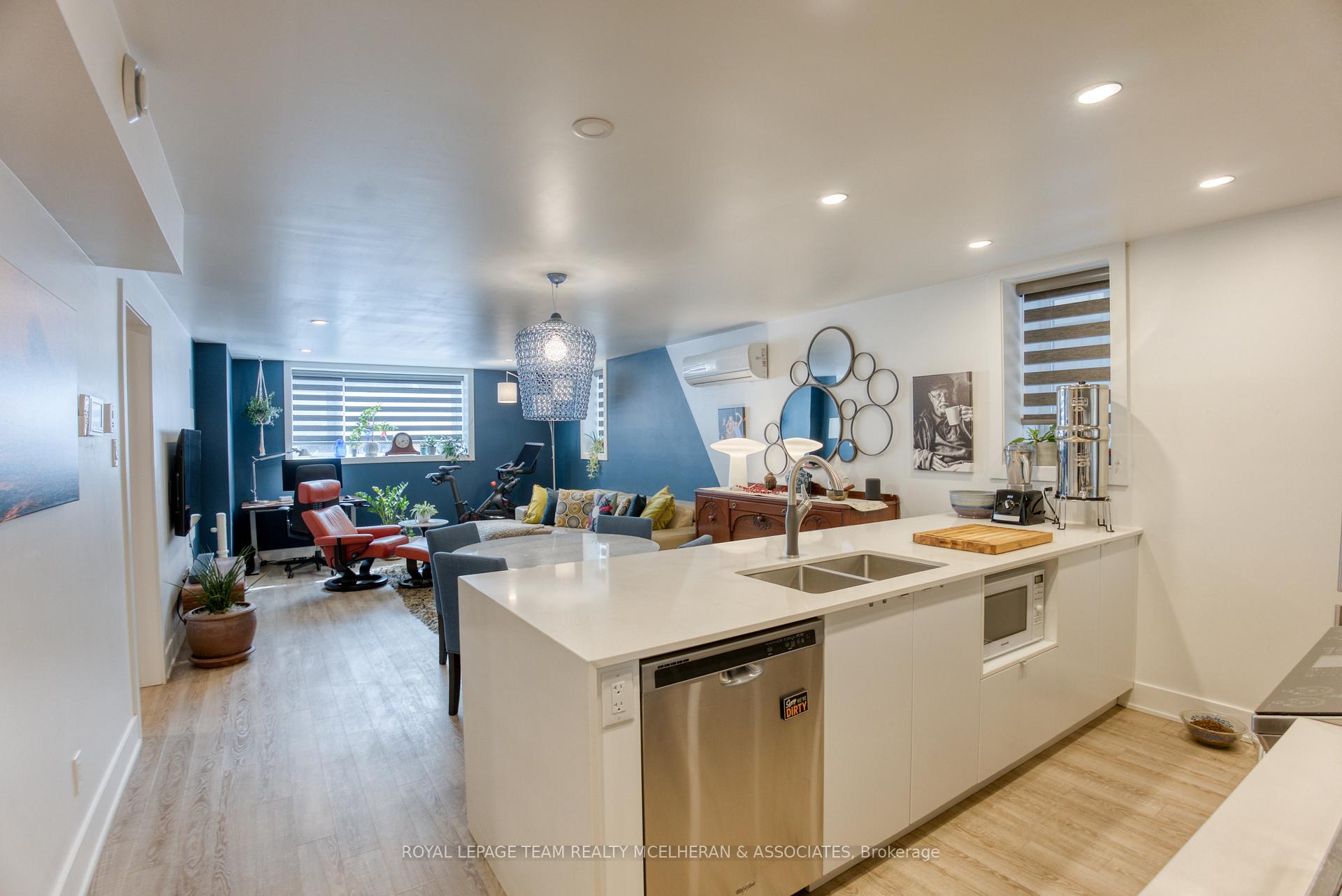 Photo 4 of 576 Byron Avenue, Ottawa, McKellar/Highland — HOMEH