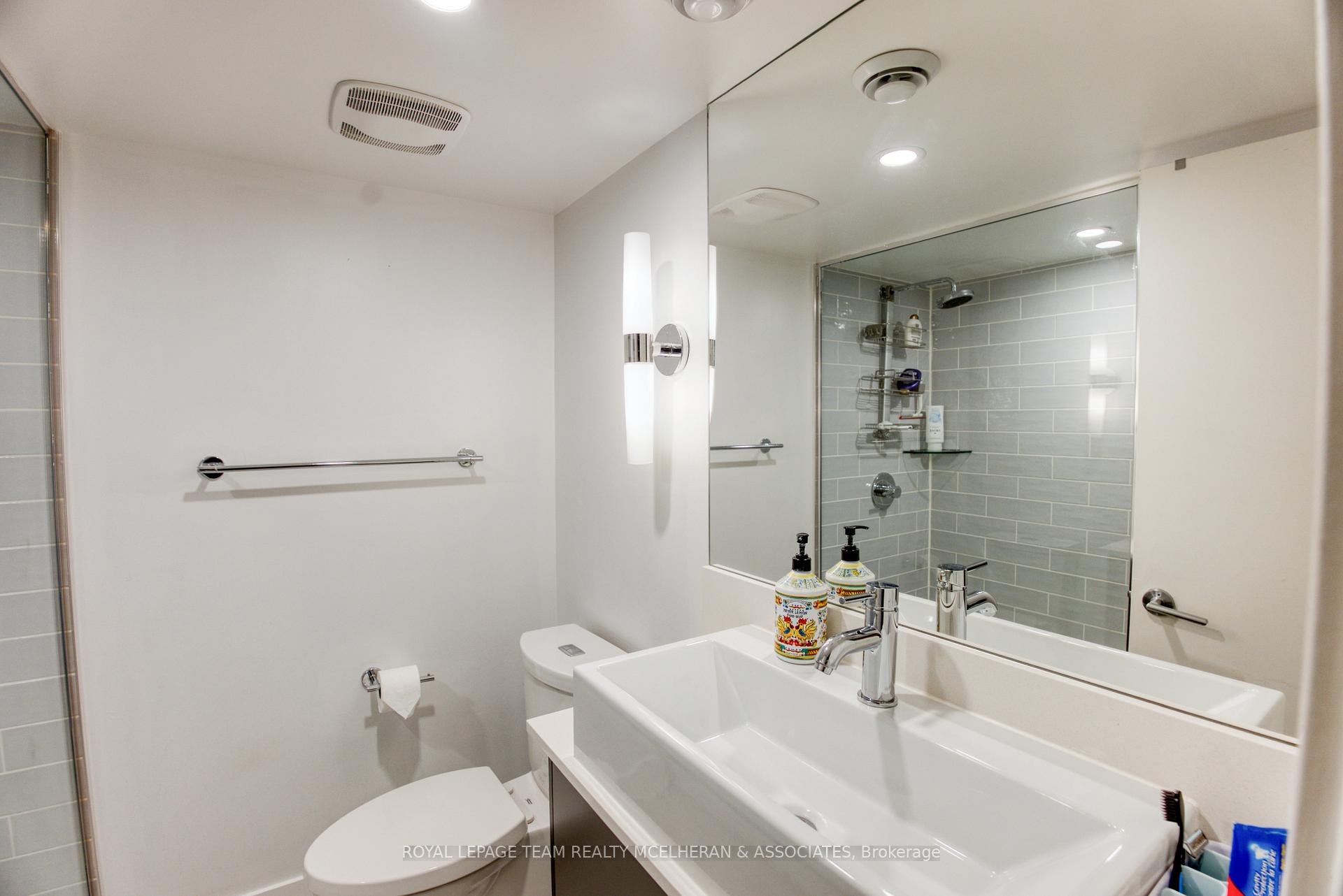 Photo 9 of 576 Byron Avenue, Ottawa, McKellar/Highland — HOMEH