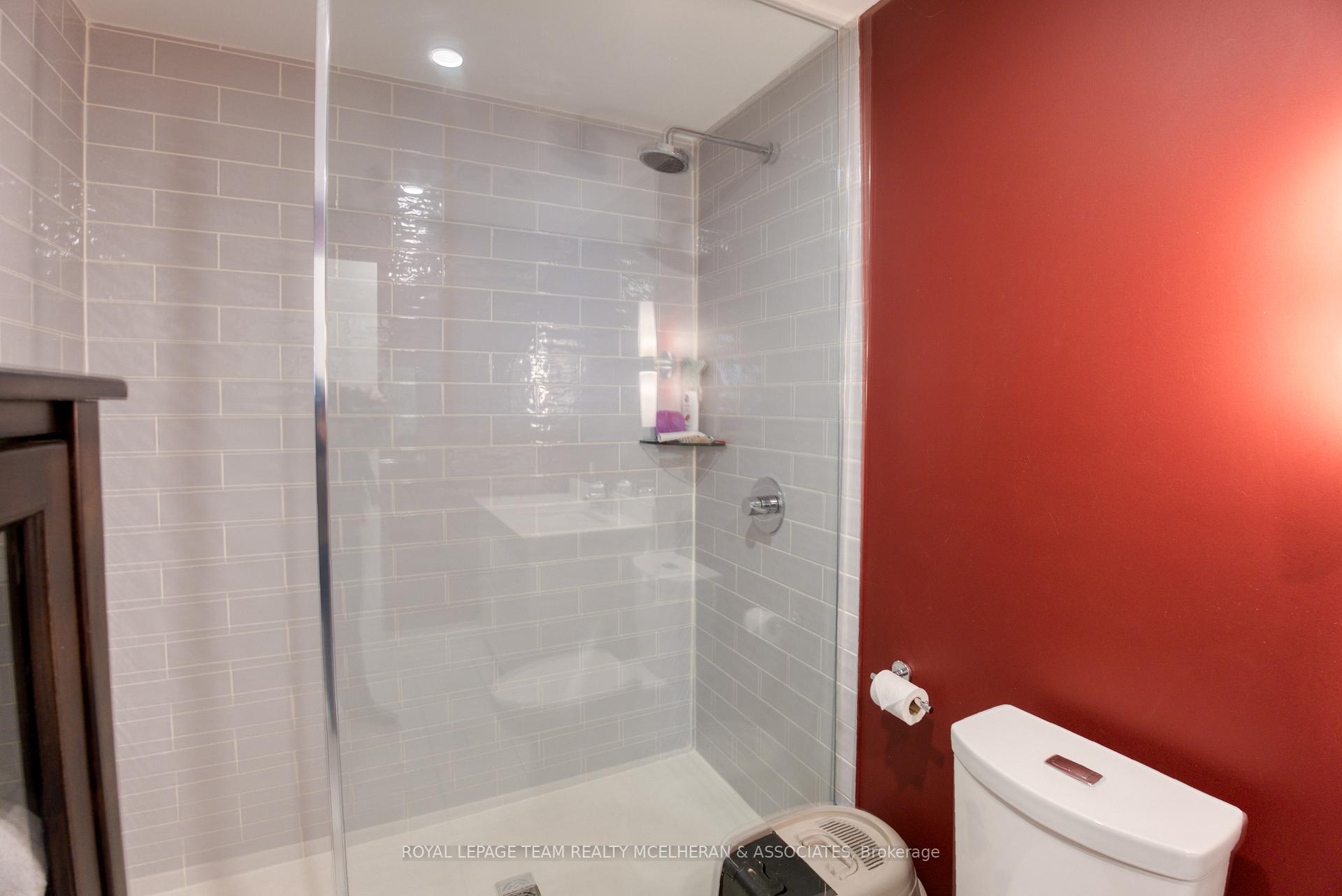 Photo 13 of 576 Byron Avenue, Ottawa, McKellar/Highland — HOMEH