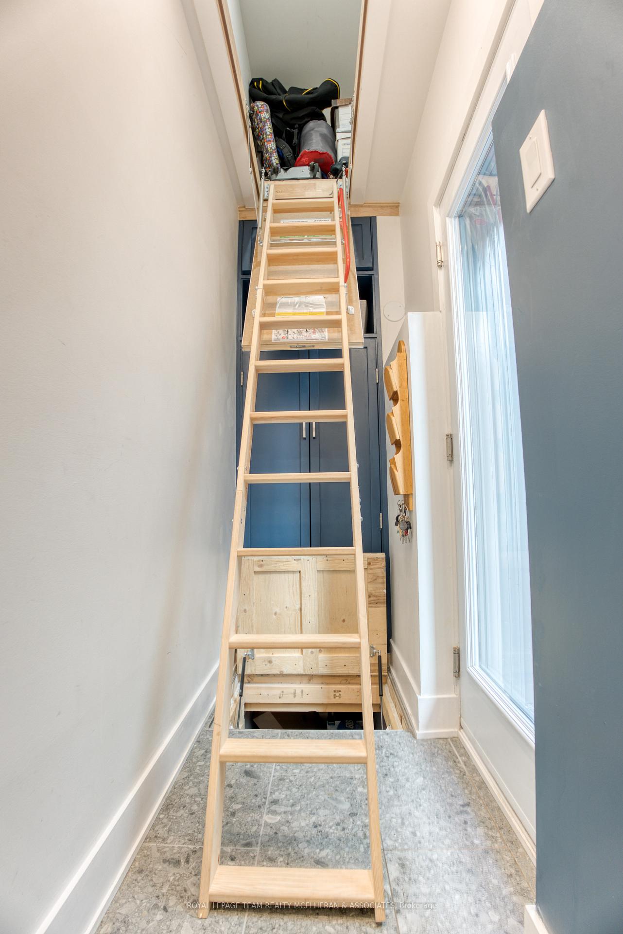 Photo 16 of 576 Byron Avenue, Ottawa, McKellar/Highland — HOMEH