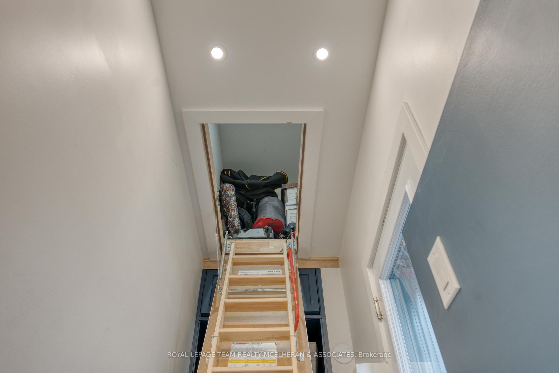 Photo 18 of 576 Byron Avenue, Ottawa, McKellar/Highland — HOMEH