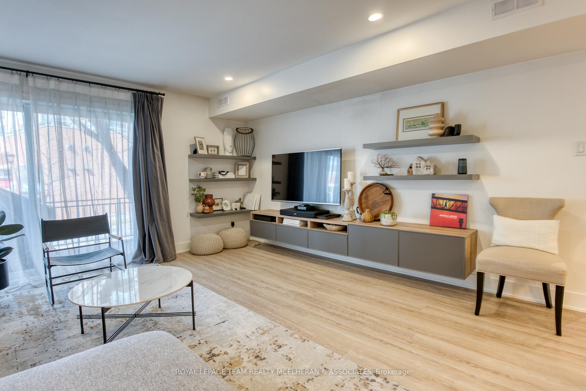 Photo 22 of 576 Byron Avenue, Ottawa, McKellar/Highland — HOMEH