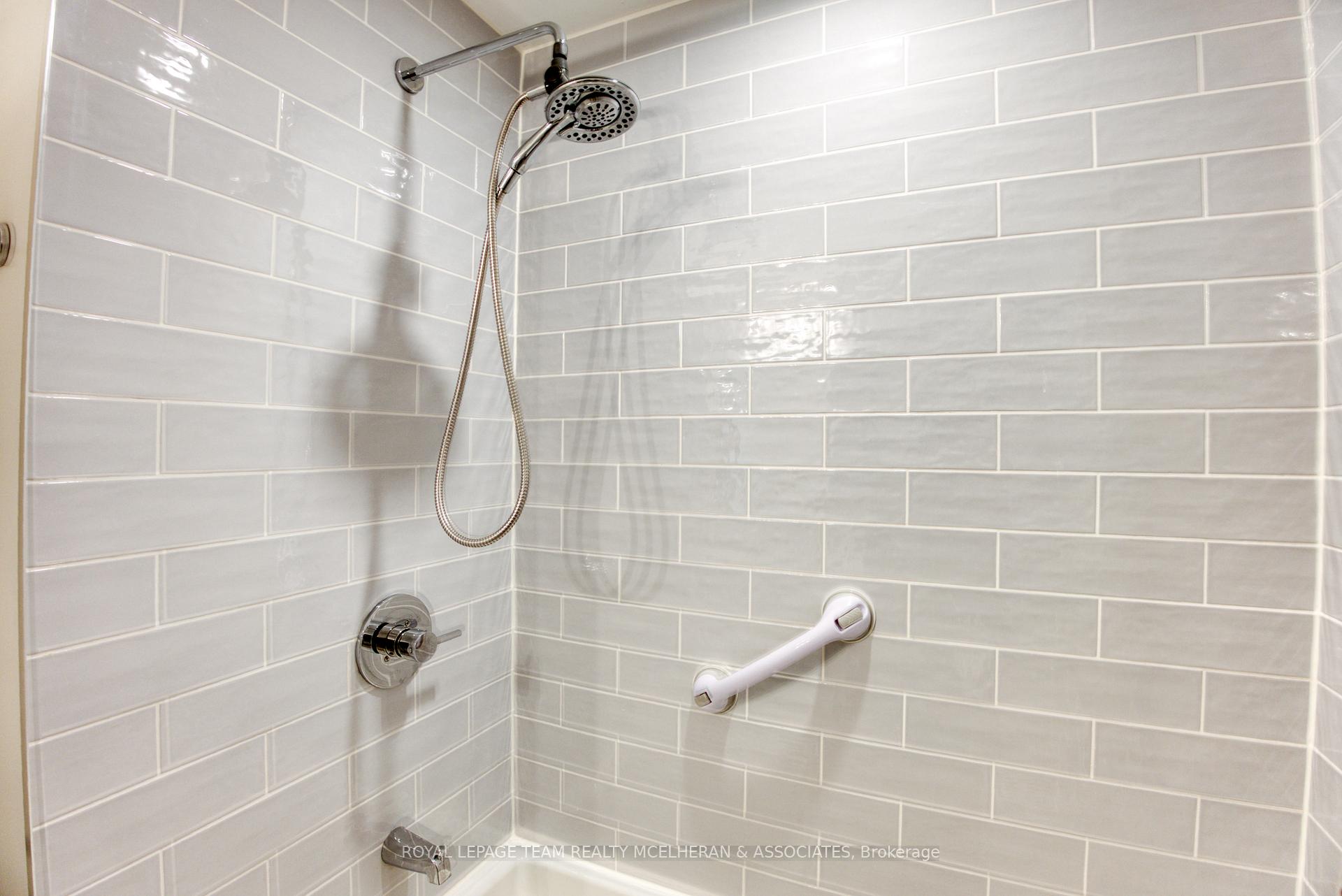 Photo 30 of 576 Byron Avenue, Ottawa, McKellar/Highland — HOMEH
