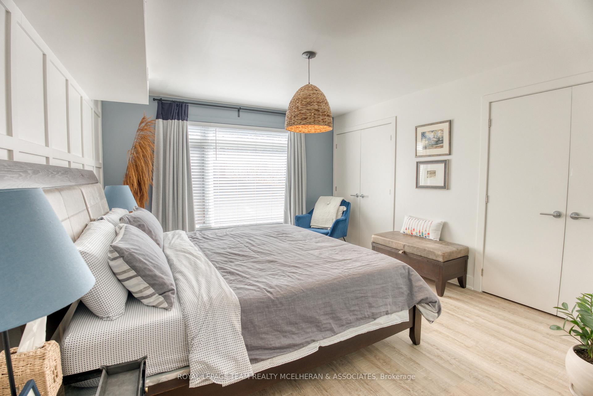Photo 32 of 576 Byron Avenue, Ottawa, McKellar/Highland — HOMEH