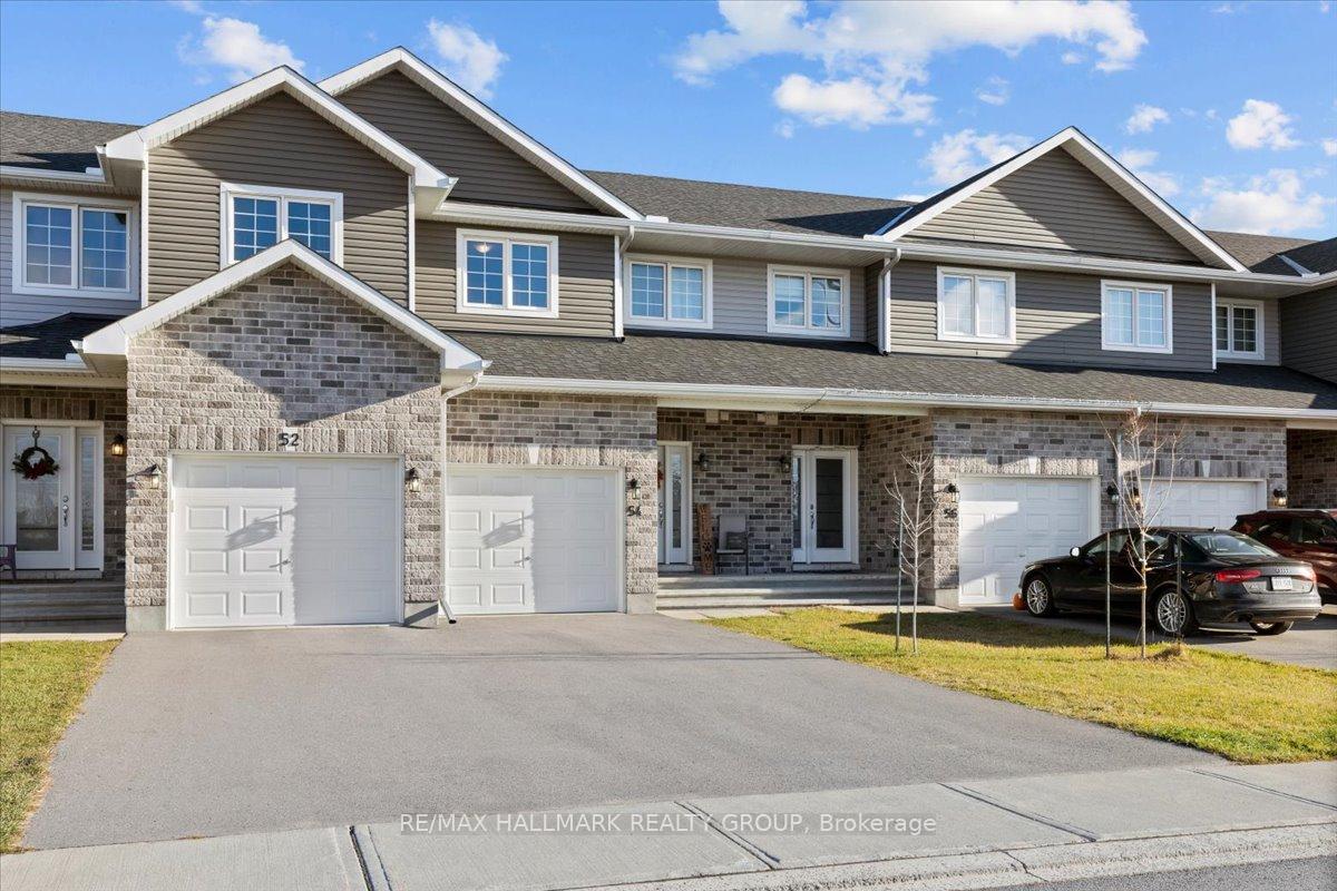 Photo 2 of 54 Vimy Ridge Crescent N, Arnprior — HOMEH
