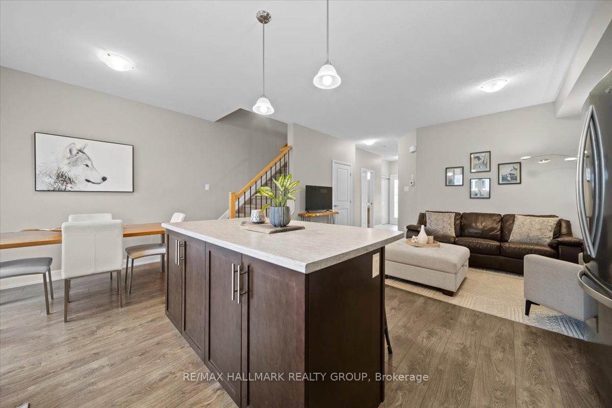 Photo 13 of 54 Vimy Ridge Crescent N, Arnprior — HOMEH