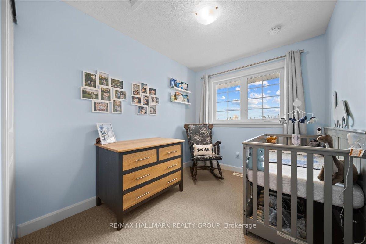 Photo 28 of 54 Vimy Ridge Crescent N, Arnprior — HOMEH