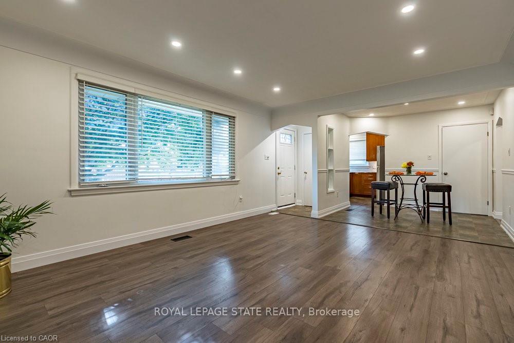 Photo 6 of 105 Mcelroy Road E, Hamilton, Balfour — HOMEH