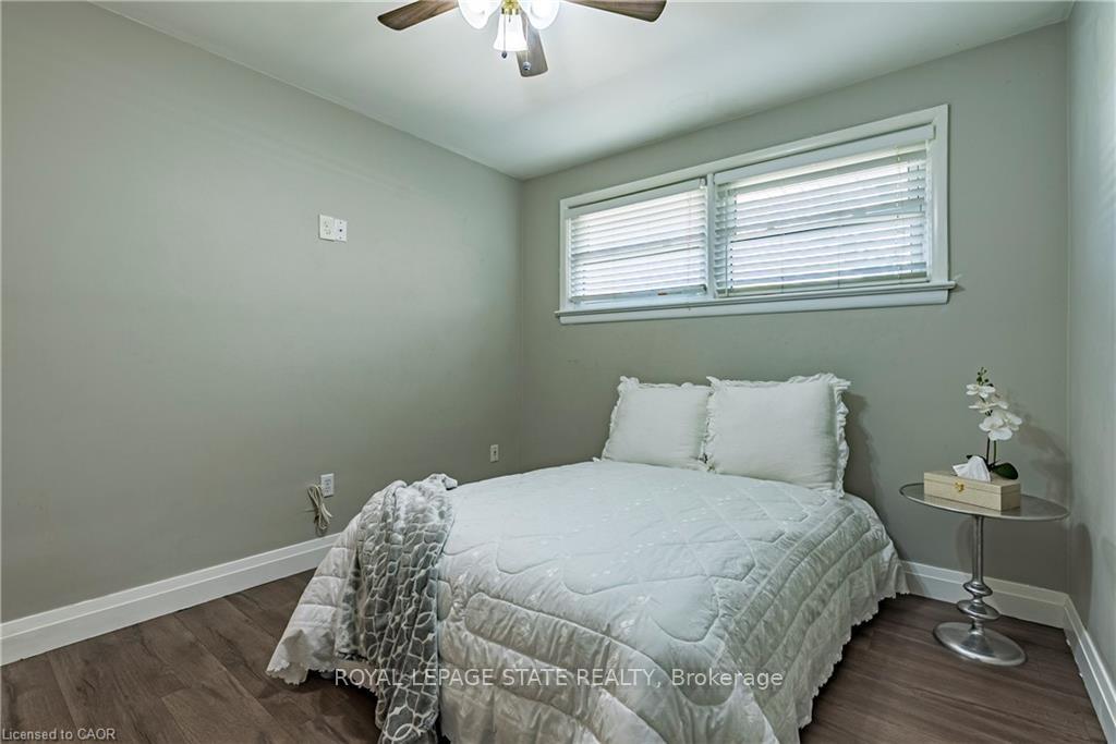 Photo 16 of 105 Mcelroy Road E, Hamilton, Balfour — HOMEH