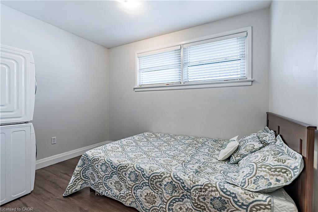 Photo 20 of 105 Mcelroy Road E, Hamilton, Balfour — HOMEH