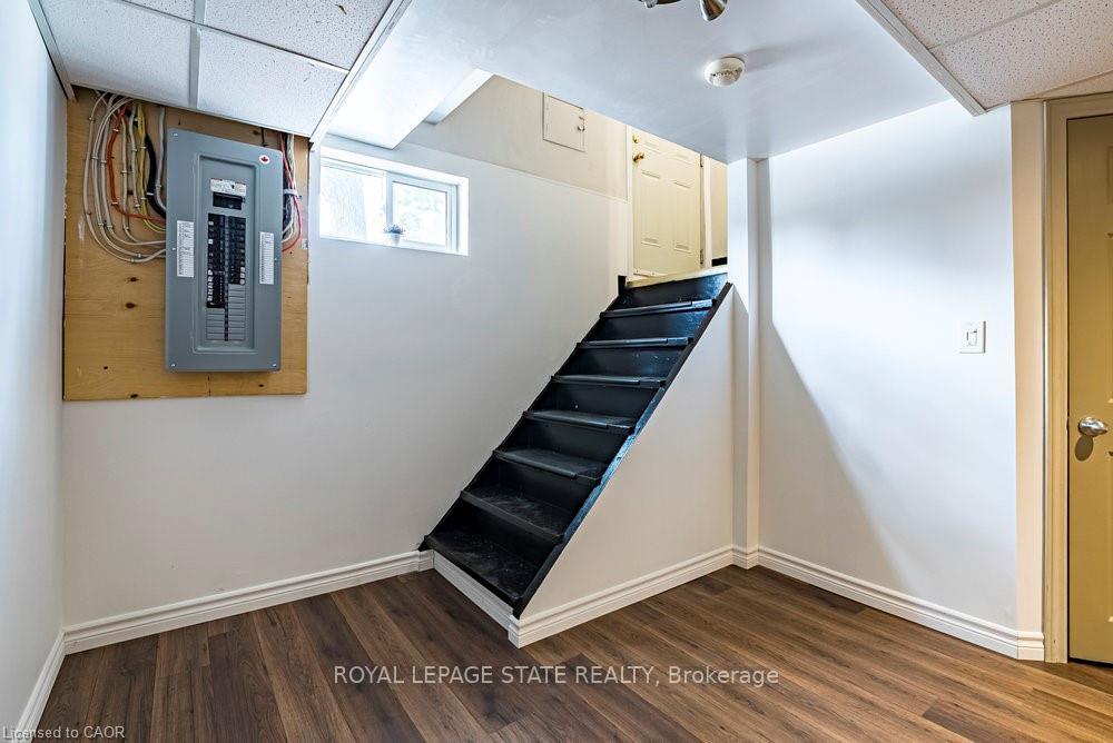 Photo 30 of 105 Mcelroy Road E, Hamilton, Balfour — HOMEH
