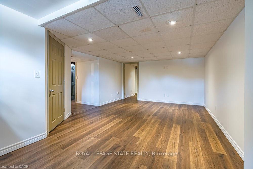 Photo 31 of 105 Mcelroy Road E, Hamilton, Balfour — HOMEH