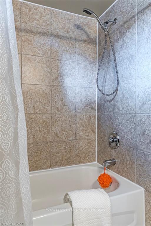 Photo 38 of 105 Mcelroy Road E, Hamilton, Balfour — HOMEH