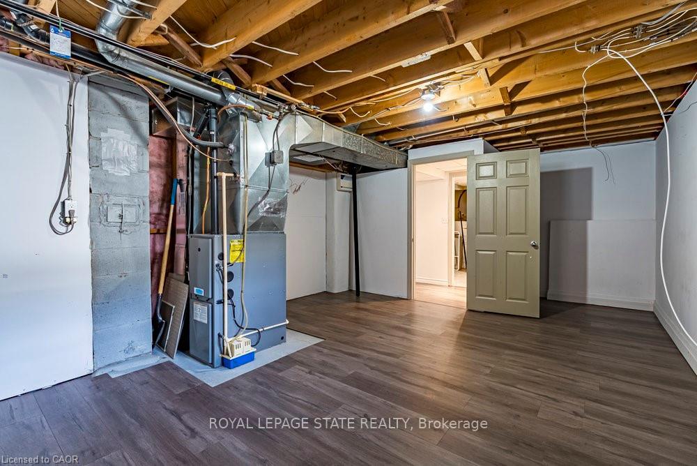 Photo 42 of 105 Mcelroy Road E, Hamilton, Balfour — HOMEH