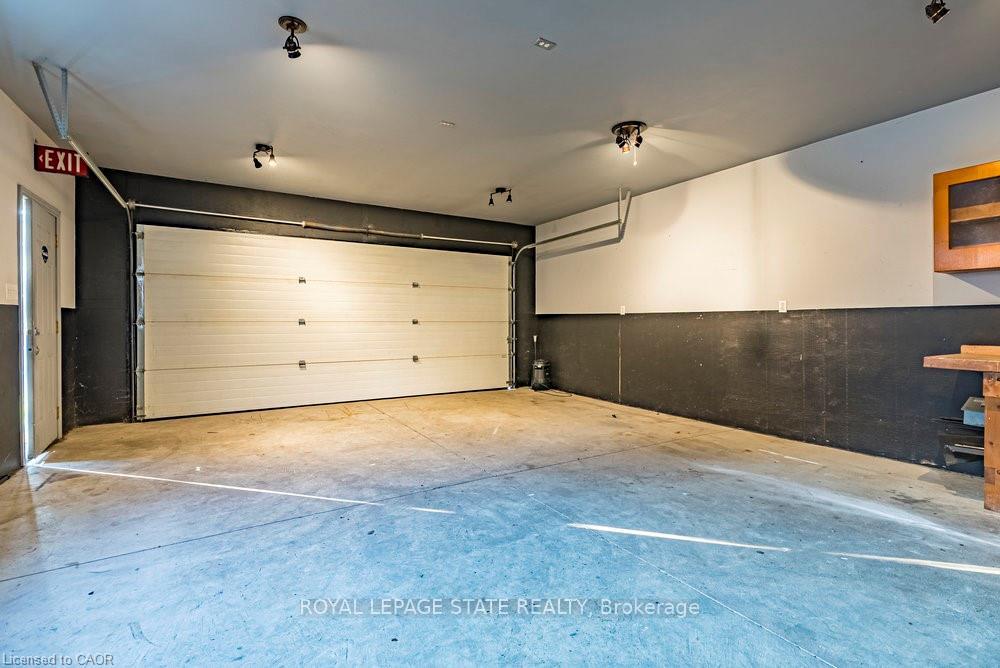 Photo 43 of 105 Mcelroy Road E, Hamilton, Balfour — HOMEH