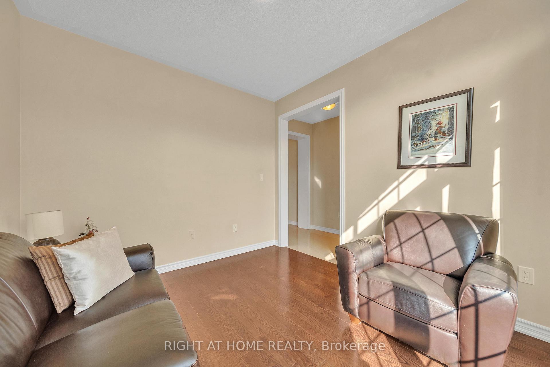 Photo 6 of 16 Sewell Crescent, Ajax, Northeast Ajax — HOMEH