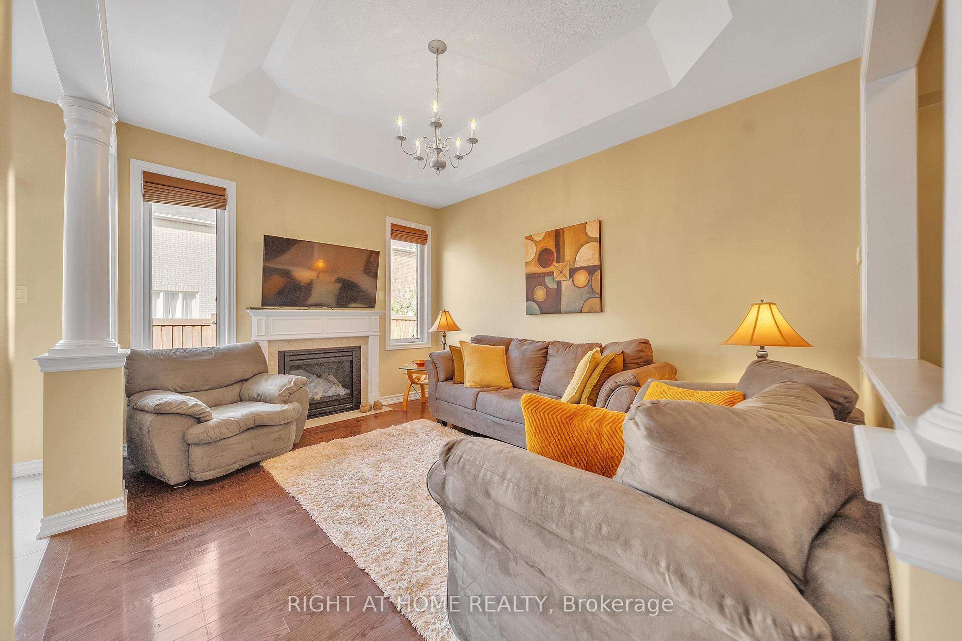 Photo 16 of 16 Sewell Crescent, Ajax, Northeast Ajax — HOMEH