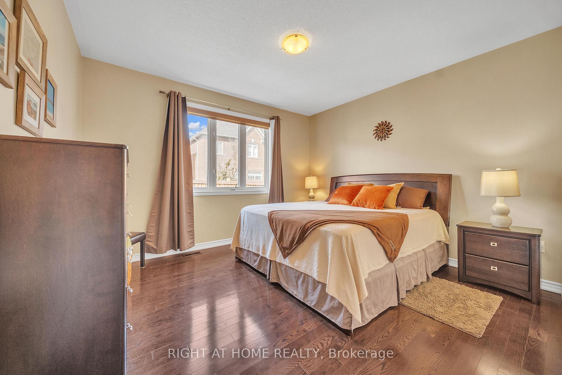 Photo 20 of 16 Sewell Crescent, Ajax, Northeast Ajax — HOMEH