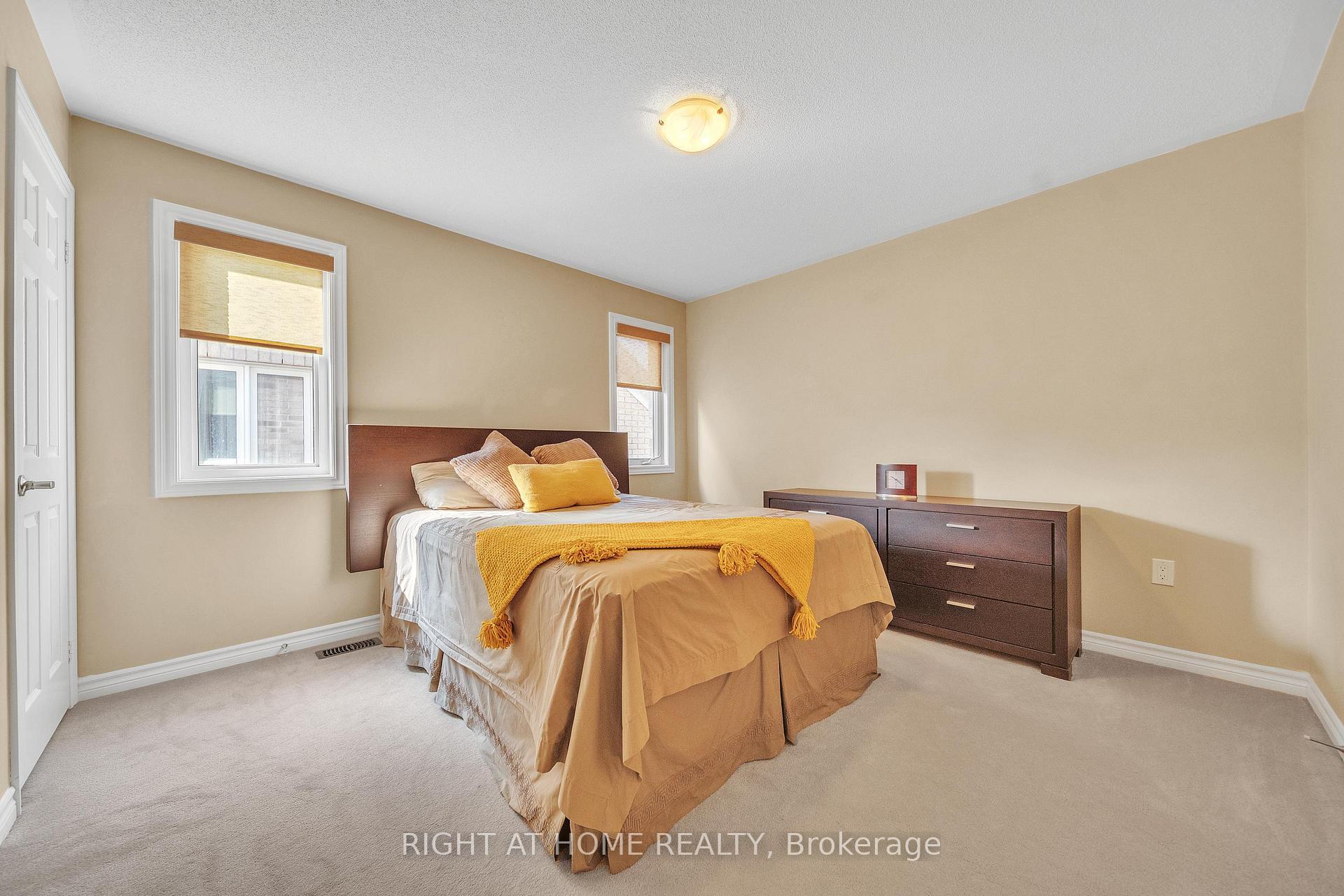 Photo 25 of 16 Sewell Crescent, Ajax, Northeast Ajax — HOMEH