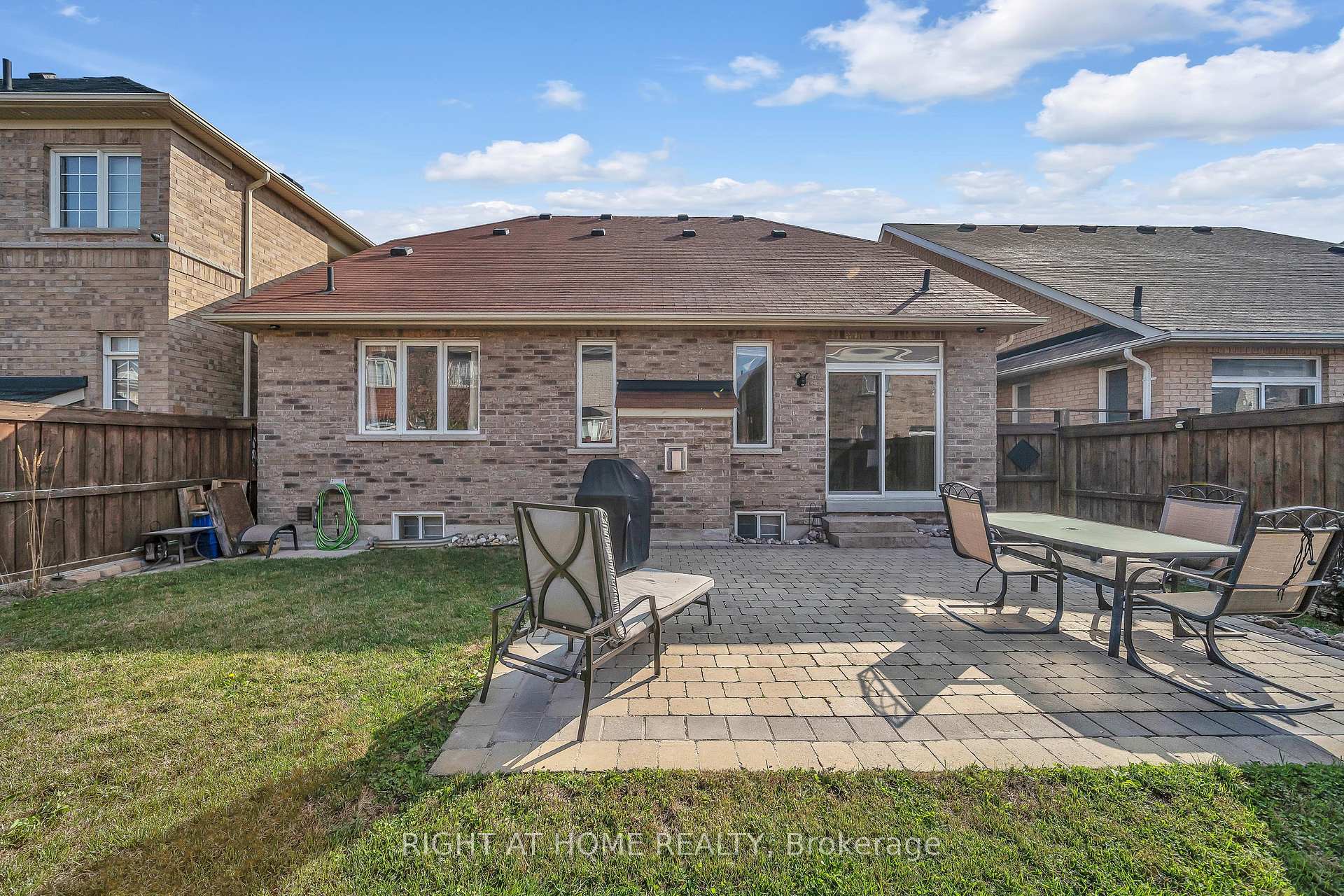 Photo 31 of 16 Sewell Crescent, Ajax, Northeast Ajax — HOMEH