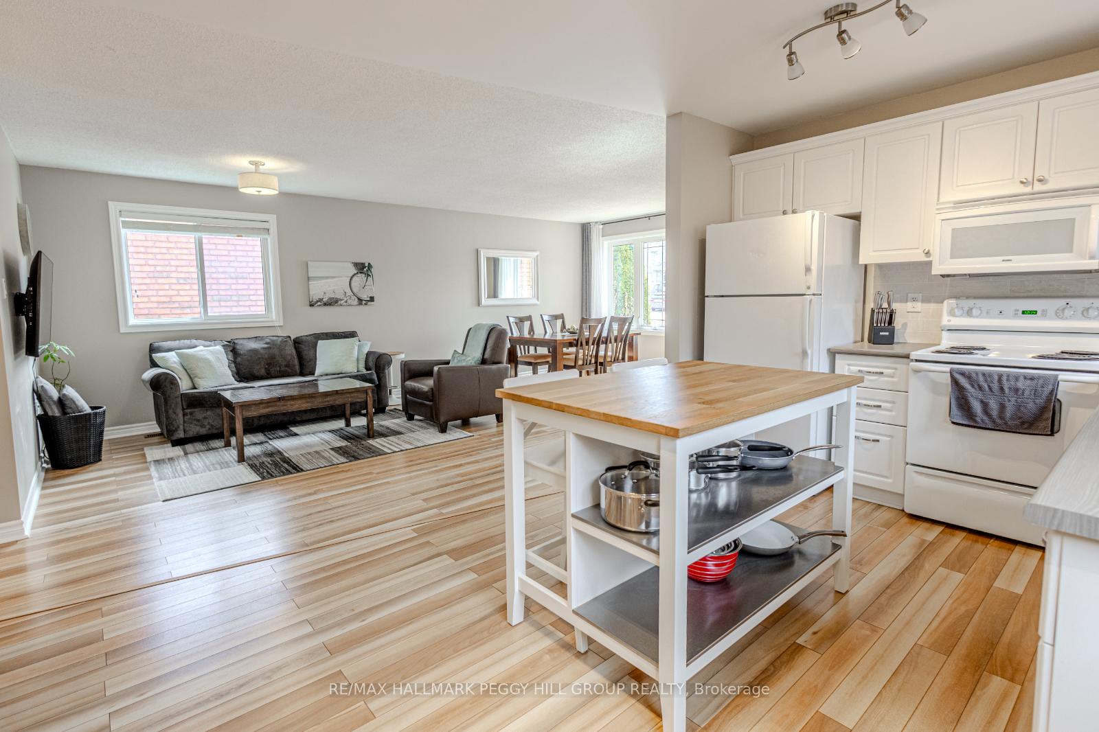 Photo 6 of 28 Lucas Avenue, Barrie, Holly — HOMEH