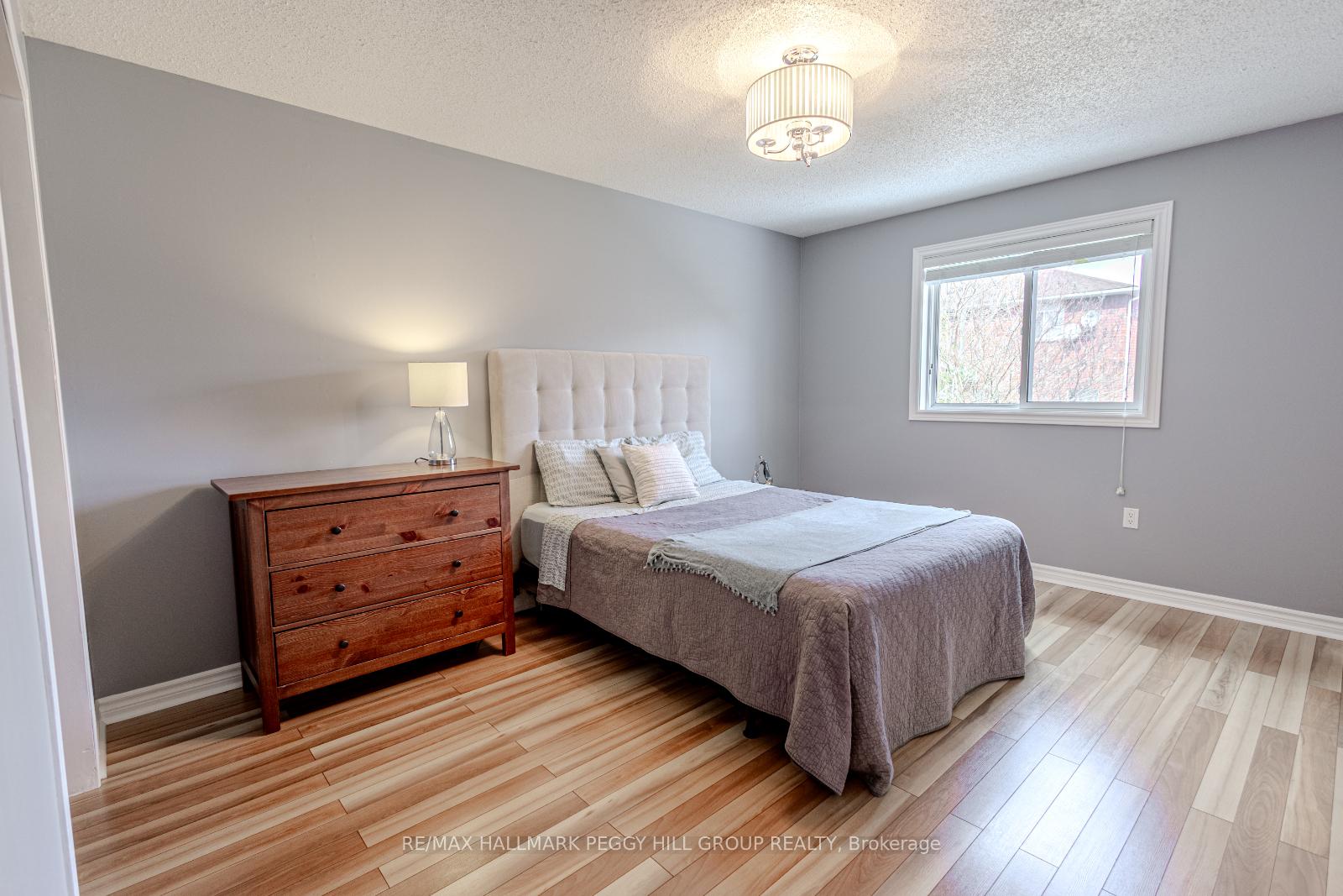 Photo 9 of 28 Lucas Avenue, Barrie, Holly — HOMEH