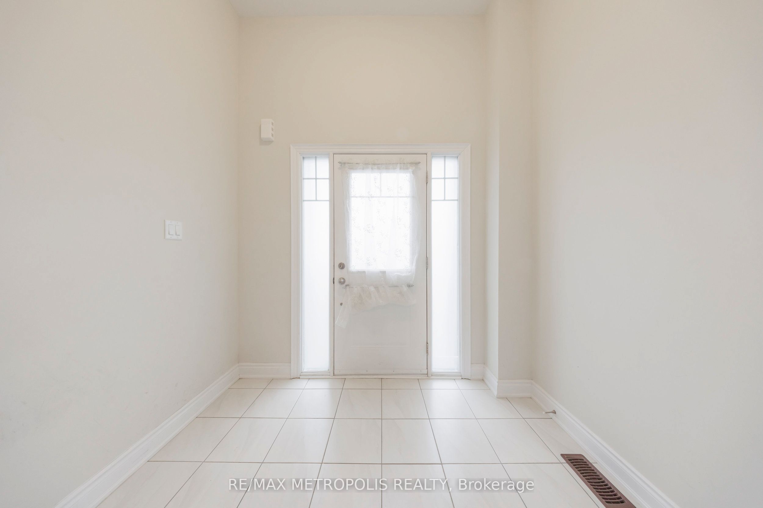 Photo 32 of 67 Lorne Thomas Place N, New Tecumseth, Rural New Tecumseth — HOMEH