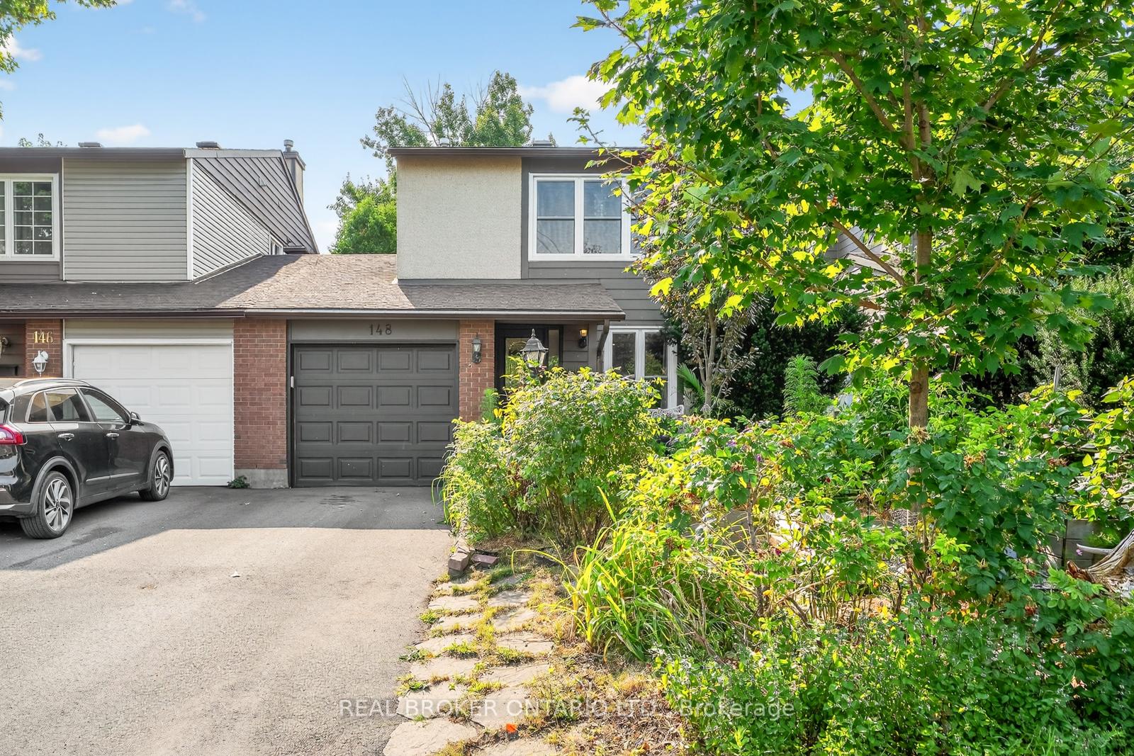 Photo 2 of 148 Burnett's Grove Circle, Ottawa, Barrhaven - Pheasant Run — HOMEH