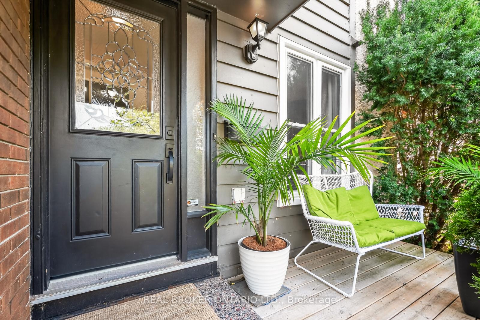 Photo 6 of 148 Burnett's Grove Circle, Ottawa, Barrhaven - Pheasant Run — HOMEH