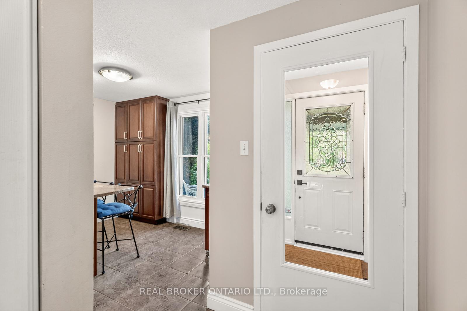 Photo 8 of 148 Burnett's Grove Circle, Ottawa, Barrhaven - Pheasant Run — HOMEH